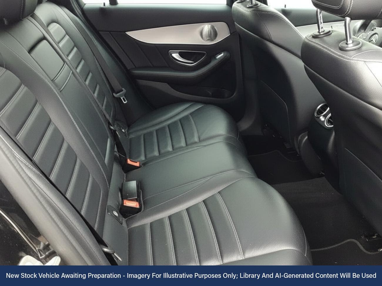 Used Mercedes-Benz GLC 2020 for sale - 76391095: Photo 4