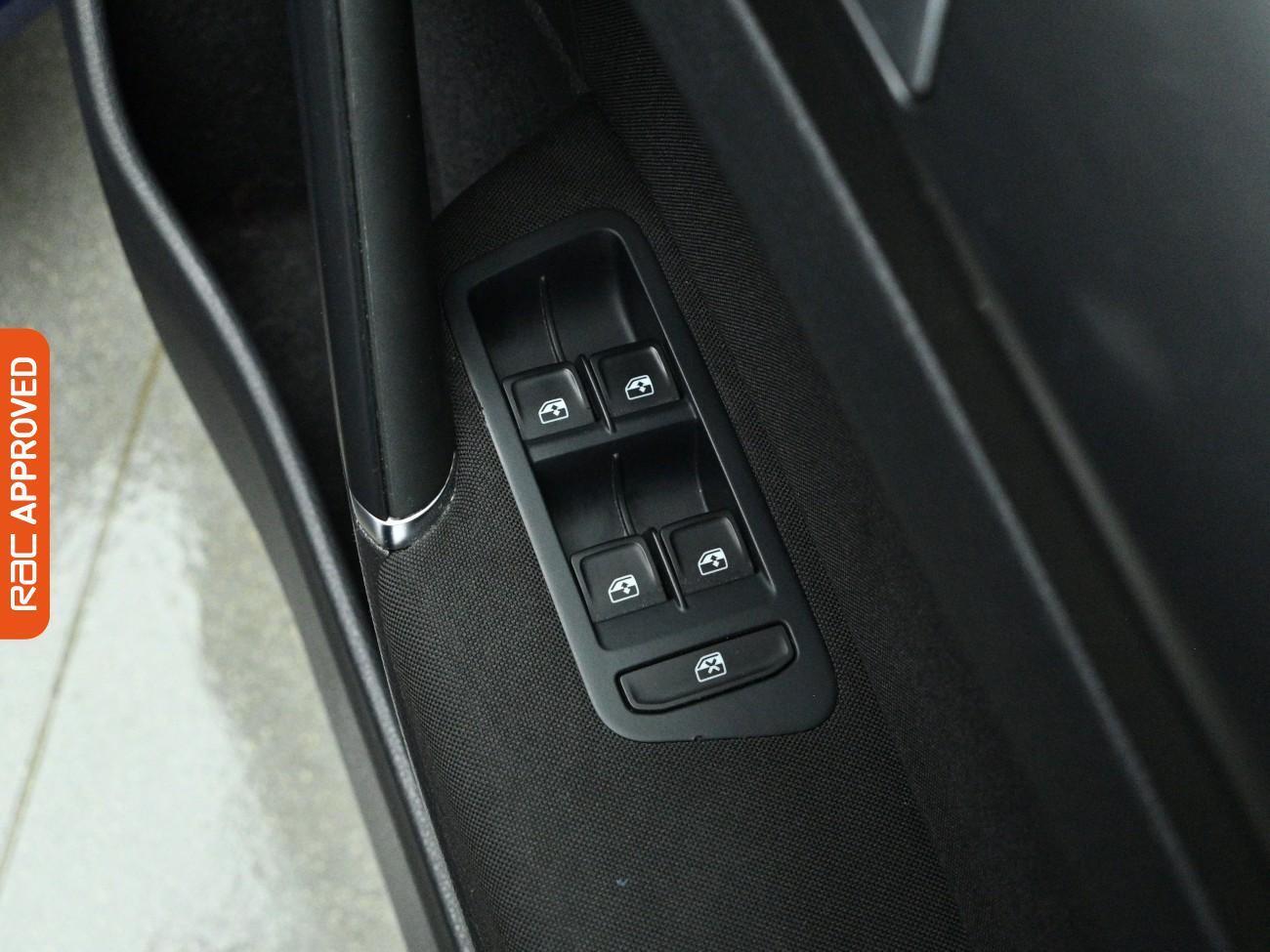 Used Volkswagen Golf 2017 for sale - 78024771: Photo 21