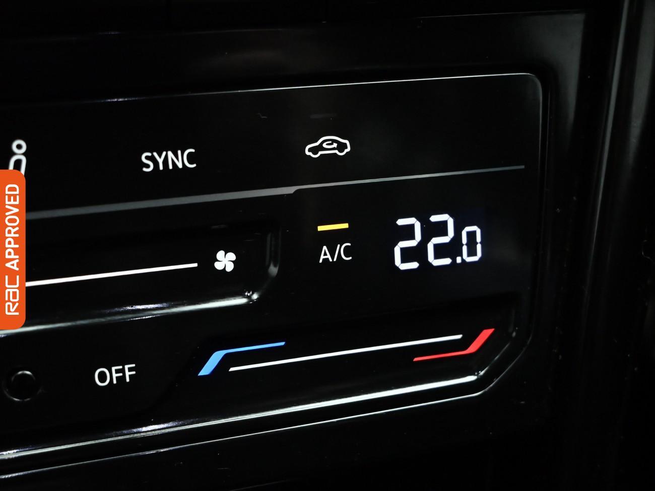 Used Volkswagen T-Roc 2023 for sale - 77076785: Photo 16