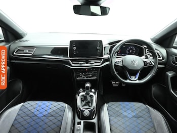 Used Volkswagen T-Roc 2023 for sale - 77076785: Photo