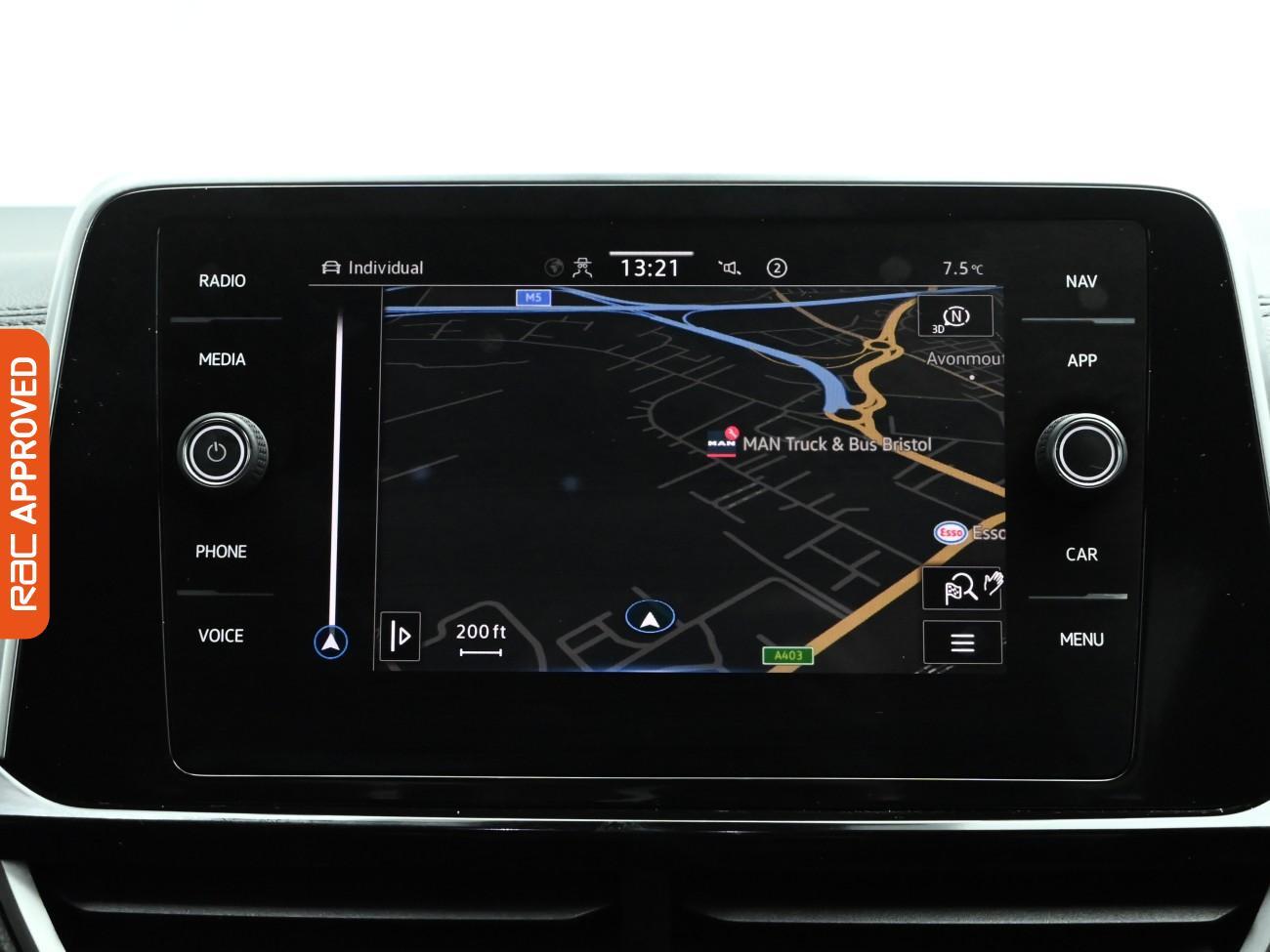 Used Volkswagen T-Roc 2023 for sale - 77076785: Photo 3