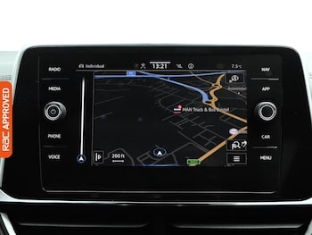 Used Volkswagen T-Roc 2023 for sale - 77076785: Photo