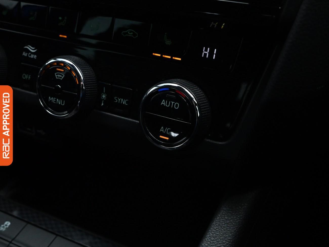 Used Skoda Octavia 2019 for sale - 76311152: Photo 15