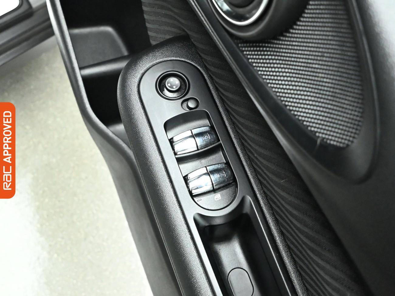 Used MINI Clubman 2018 for sale - 76820064: Photo 22