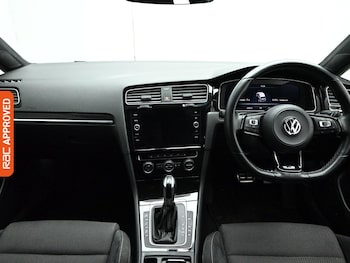 Used Volkswagen Golf 2018 for sale - 78997333: Photo