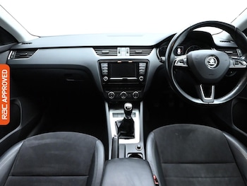 Used Skoda Octavia 2016 for sale - 76177393: Photo 2