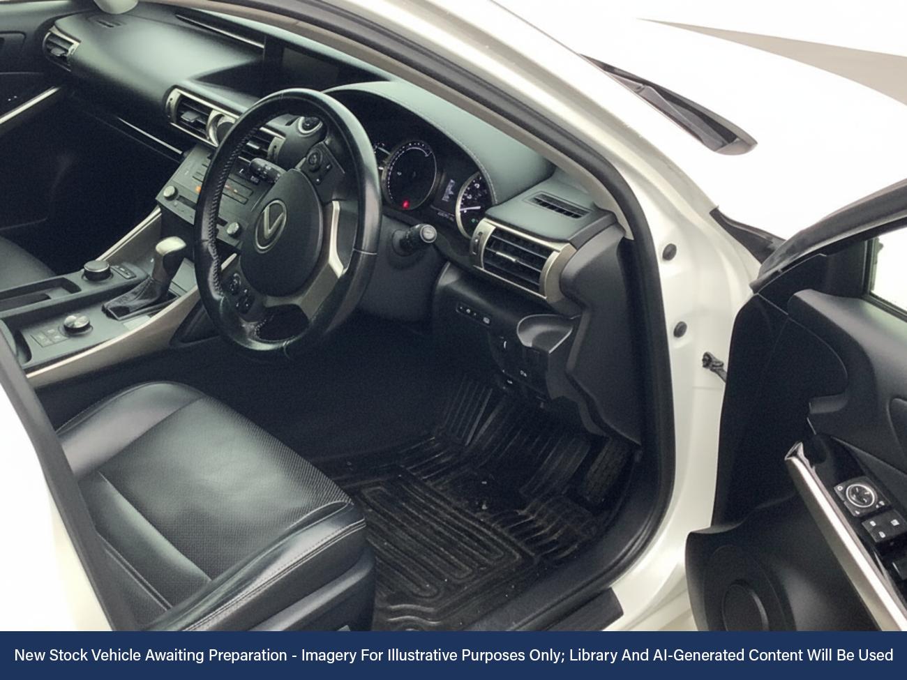 Used Lexus IS 2016 for sale - 76798418: Photo 3