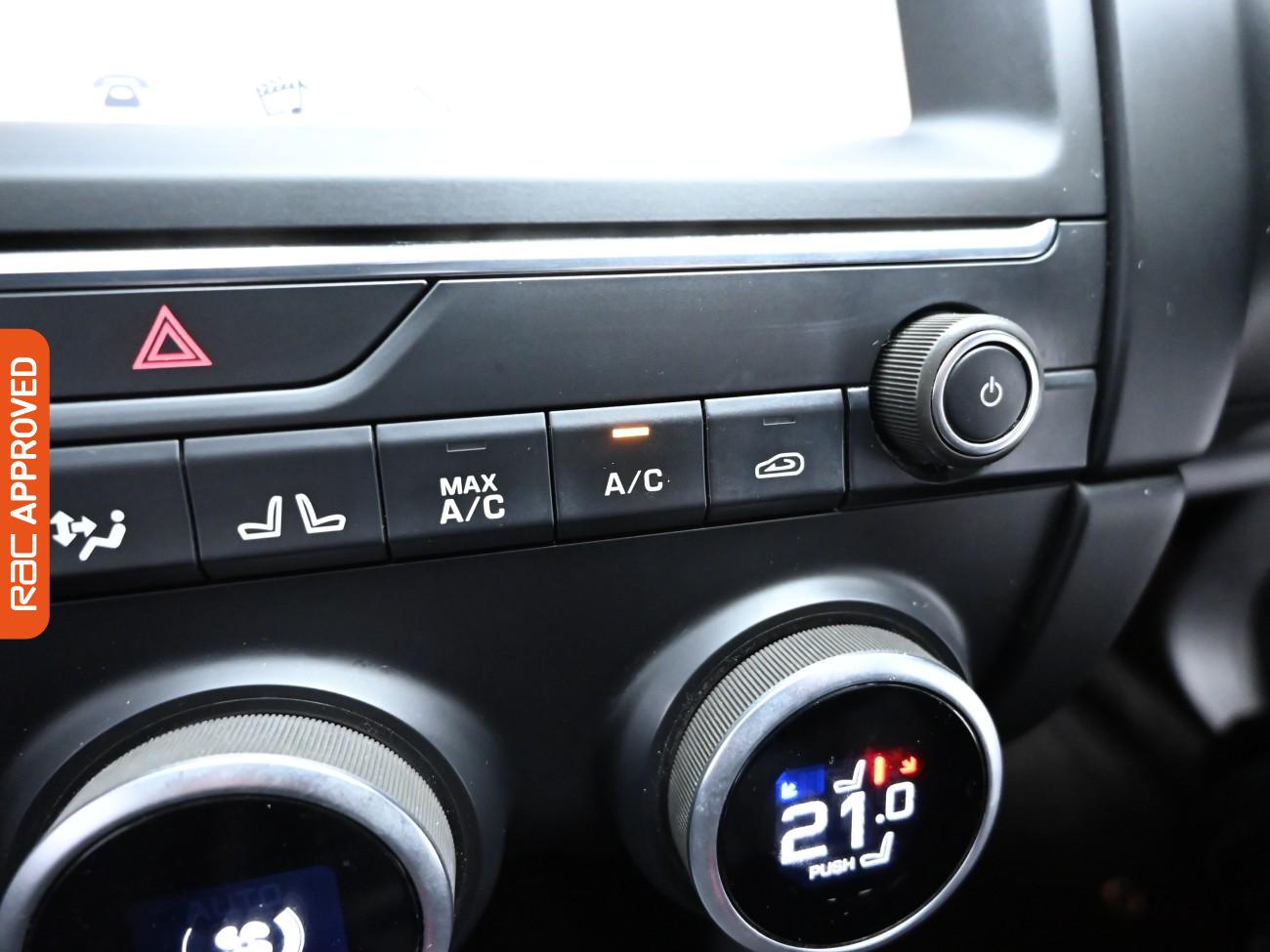 Used Jaguar E-Pace 2019 for sale - 76206858: Photo 21