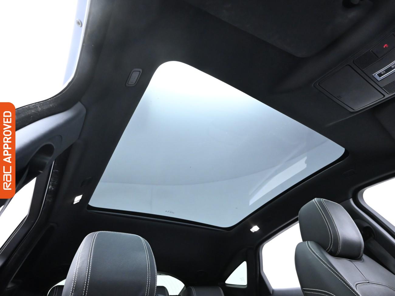 Used Jaguar E-Pace 2019 for sale - 76206858: Photo 3