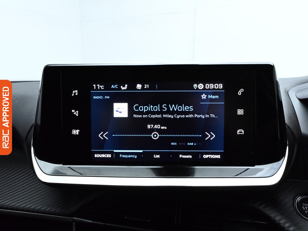 Used Peugeot 2008 2021 for sale - 76650589: Photo 3