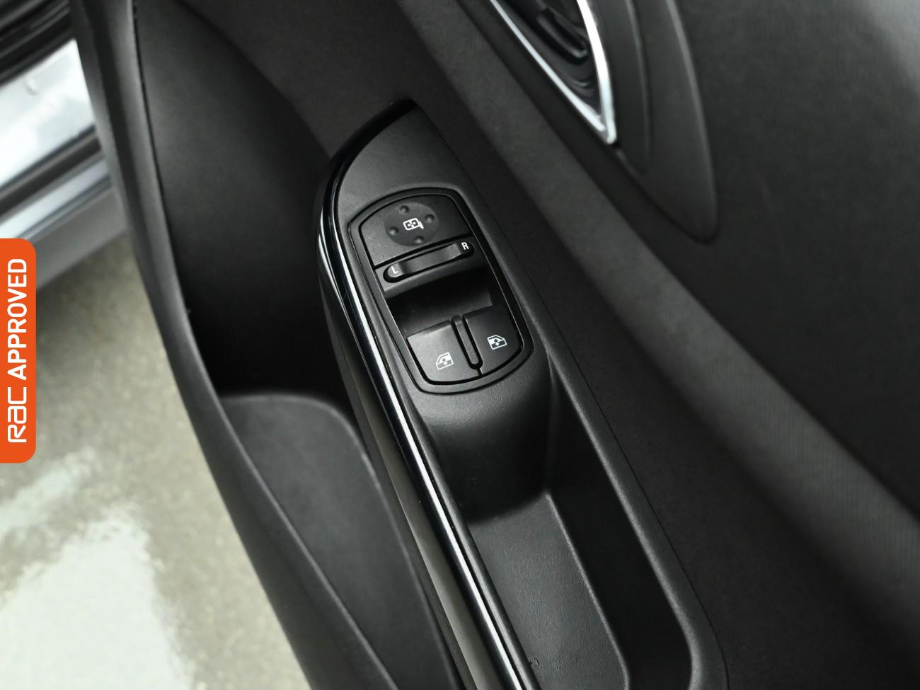 Used Vauxhall Corsa 2017 for sale - 77199532: Photo 19