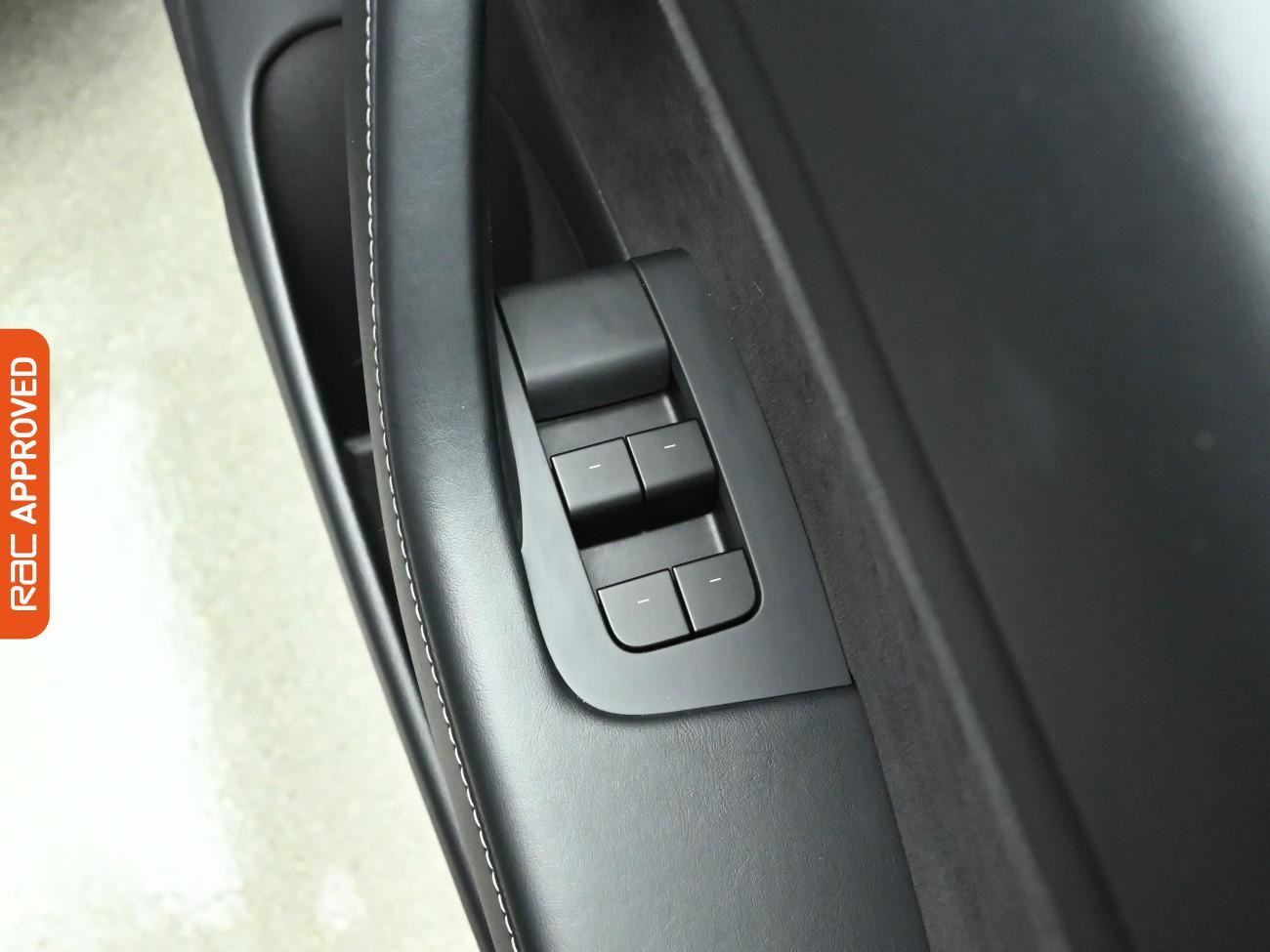 Used Tesla Model 3 2020 for sale - 76916337: Photo 25