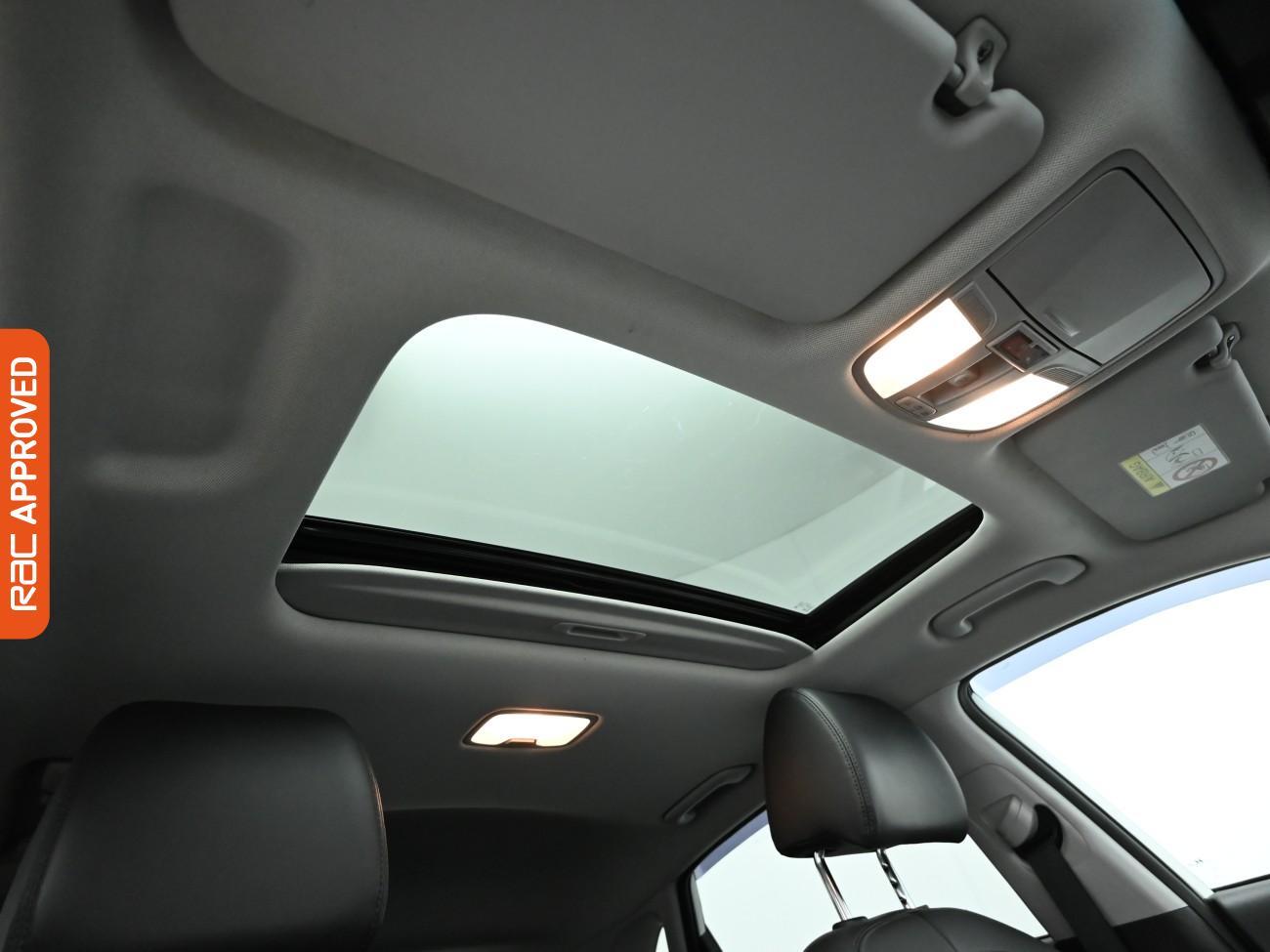 Used Hyundai KONA 2021 for sale - 77557437: Photo 3