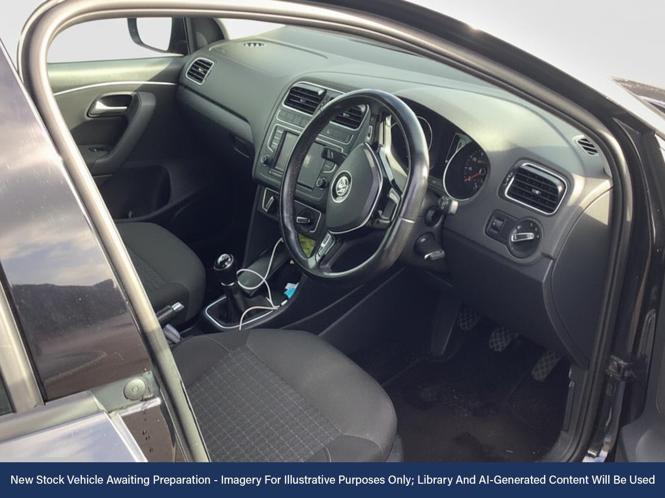 Used Volkswagen Polo 2016 for sale - 76391066: Photo 3