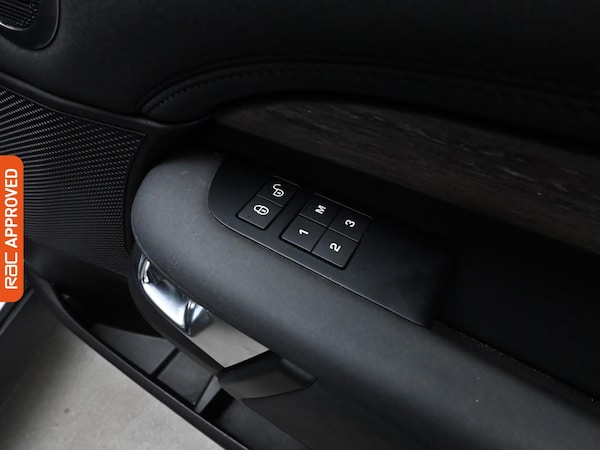 Used Land Rover Discovery 2019 for sale - 75239933: Photo 37