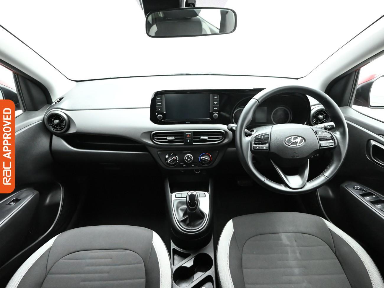 Used Hyundai i10 2023 for sale - 76685635: Photo 2