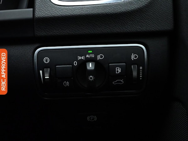Used Volvo V60 2013 for sale - 75661560: Photo 23