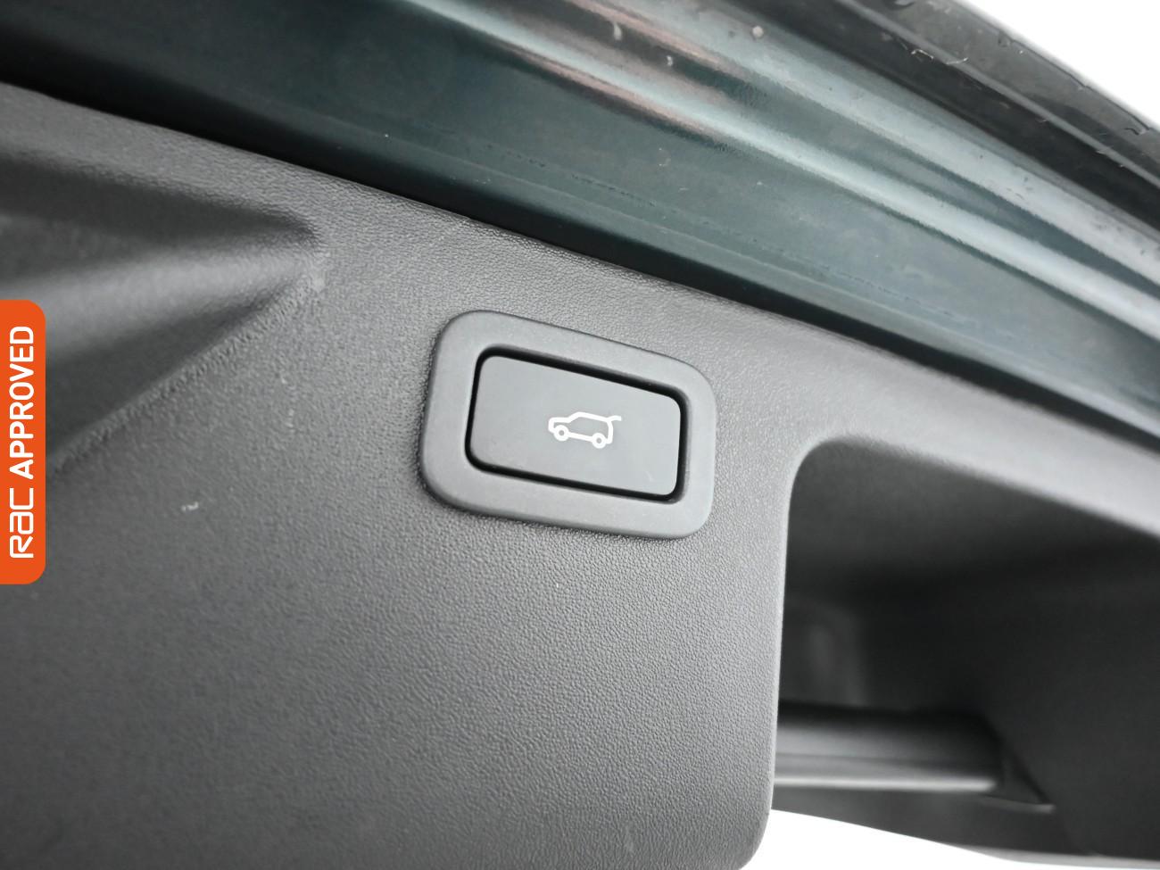 Used Land Rover Discovery Sport 2015 for sale - 76782920: Photo 14