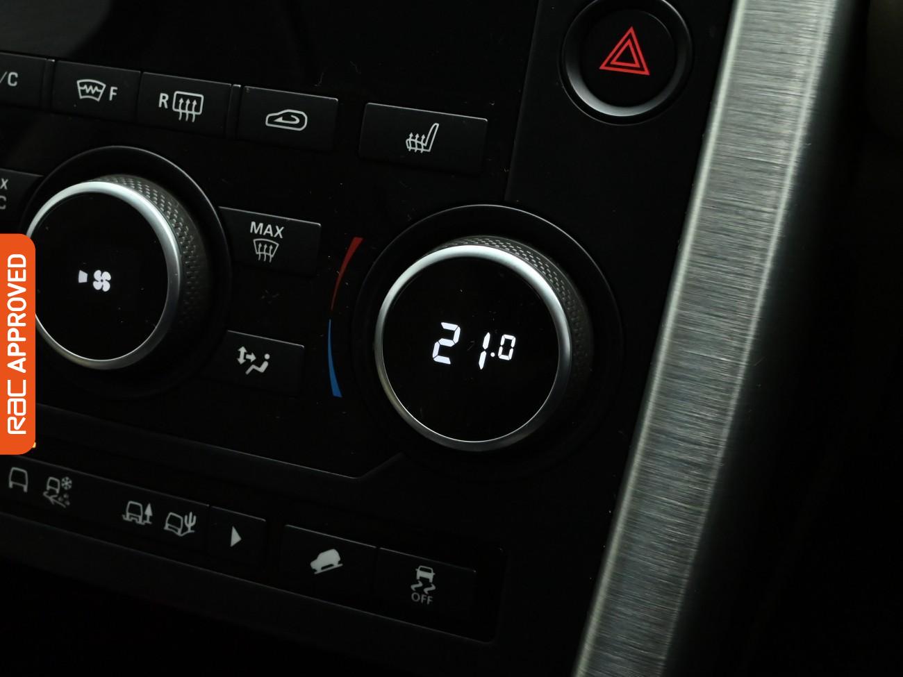 Used Land Rover Discovery Sport 2015 for sale - 76782920: Photo 17