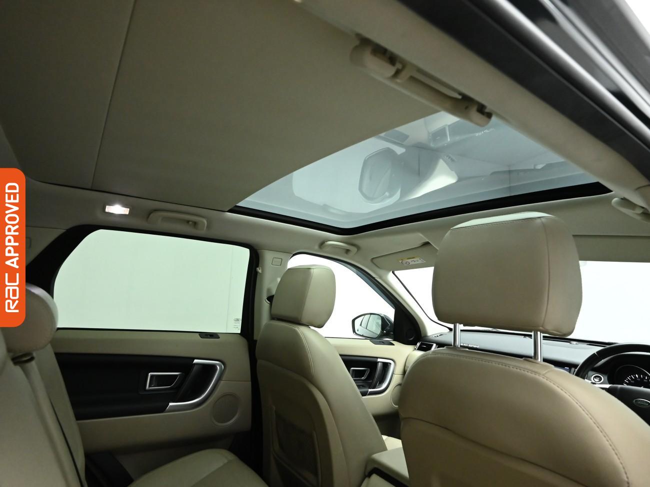 Used Land Rover Discovery Sport 2015 for sale - 76782920: Photo 3