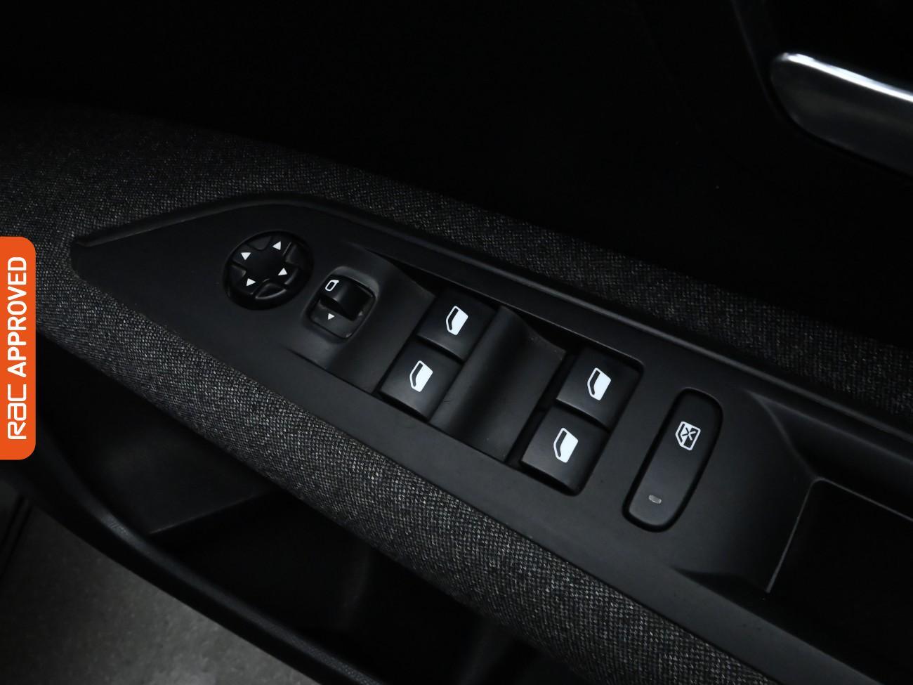Used Peugeot 3008 2018 for sale - 76311005: Photo 23
