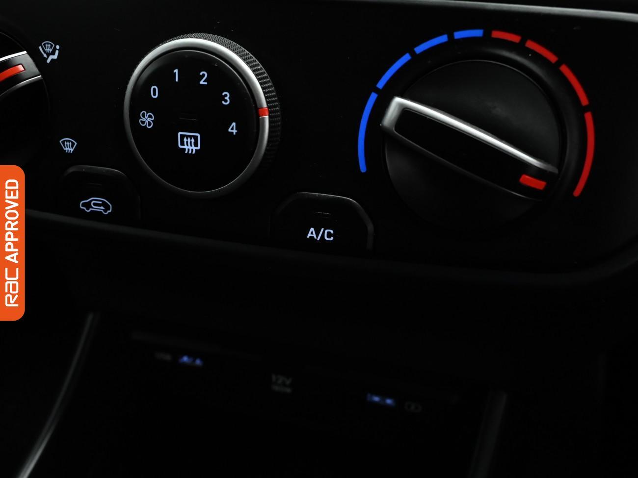 Used Hyundai i20 2023 for sale - 77703387: Photo 13