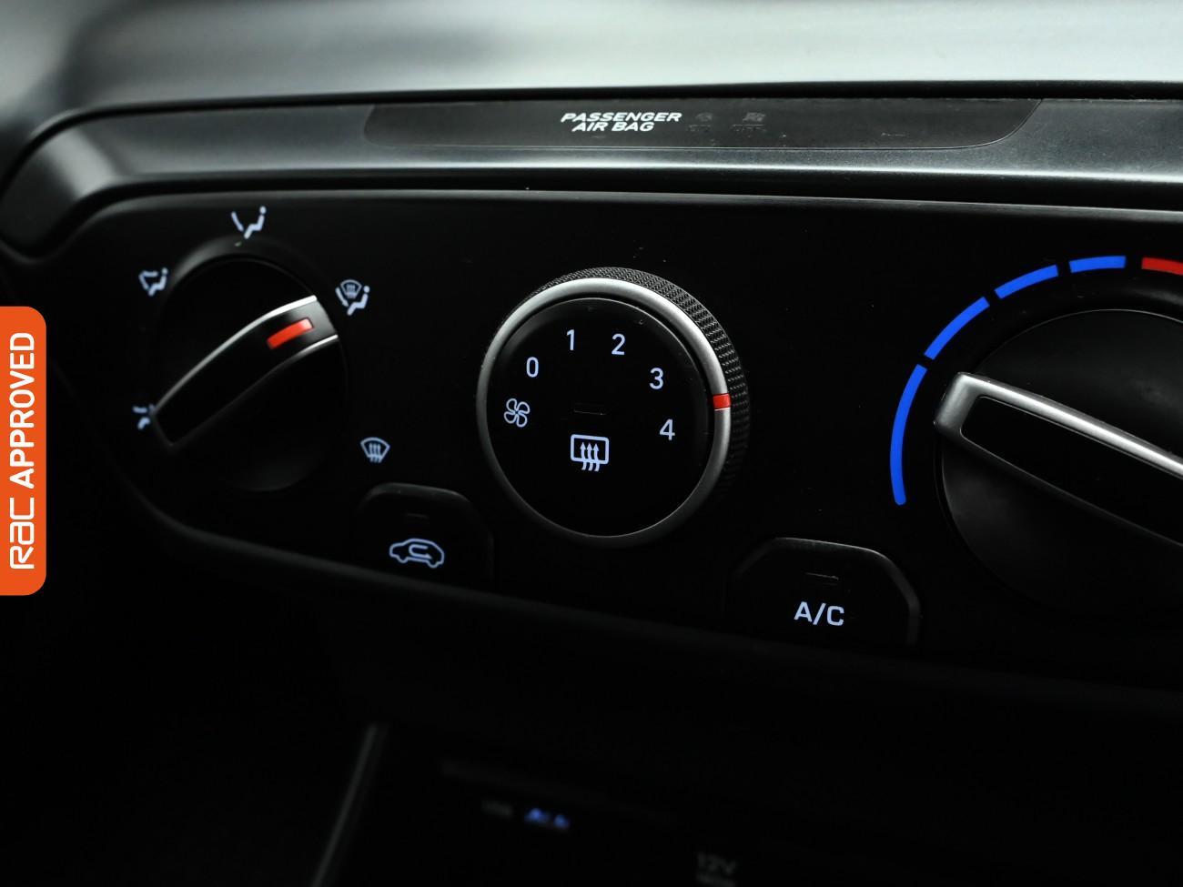 Used Hyundai i20 2023 for sale - 77703387: Photo 14