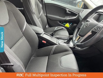 Used Volvo V40 2018 for sale - 76065198: Photo