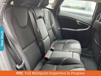 Used Volvo V40 2018 for sale - 76065198: Photo
