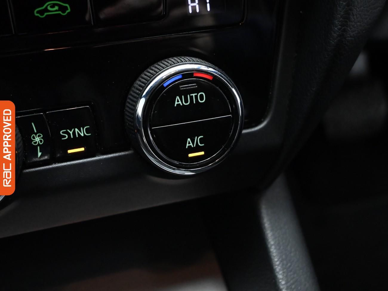 Used Skoda Octavia 2019 for sale - 76916351: Photo 18