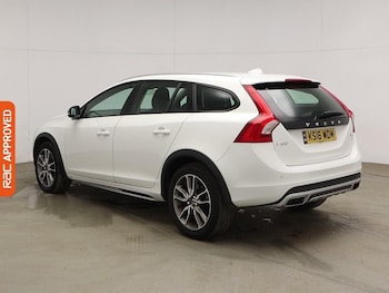Used Volvo V60 Cross Country 2016 for sale - 75474990: Photo