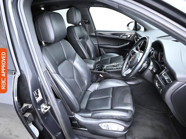 Used Porsche Macan 2021 for sale - 75283935: Photo 12