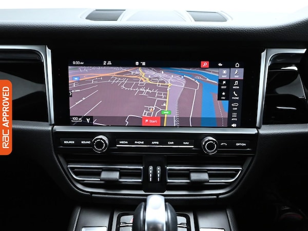 Used Porsche Macan 2021 for sale - 75283935: Photo 14