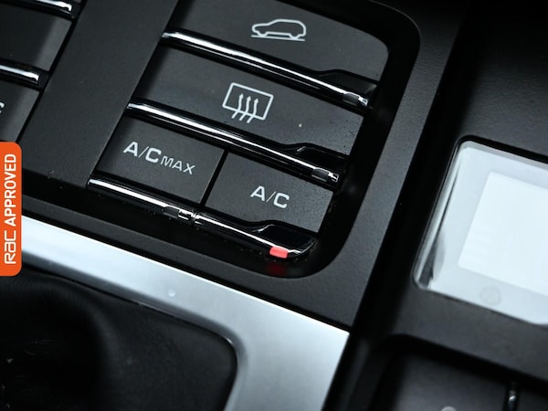 Used Porsche Macan 2021 for sale - 75283935: Photo 19