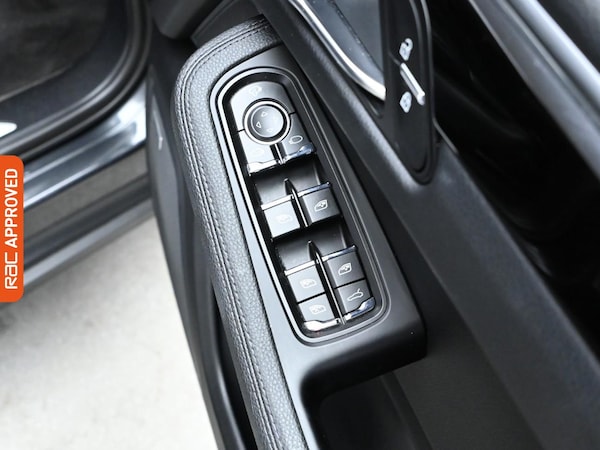 Used Porsche Macan 2021 for sale - 75283935: Photo 36