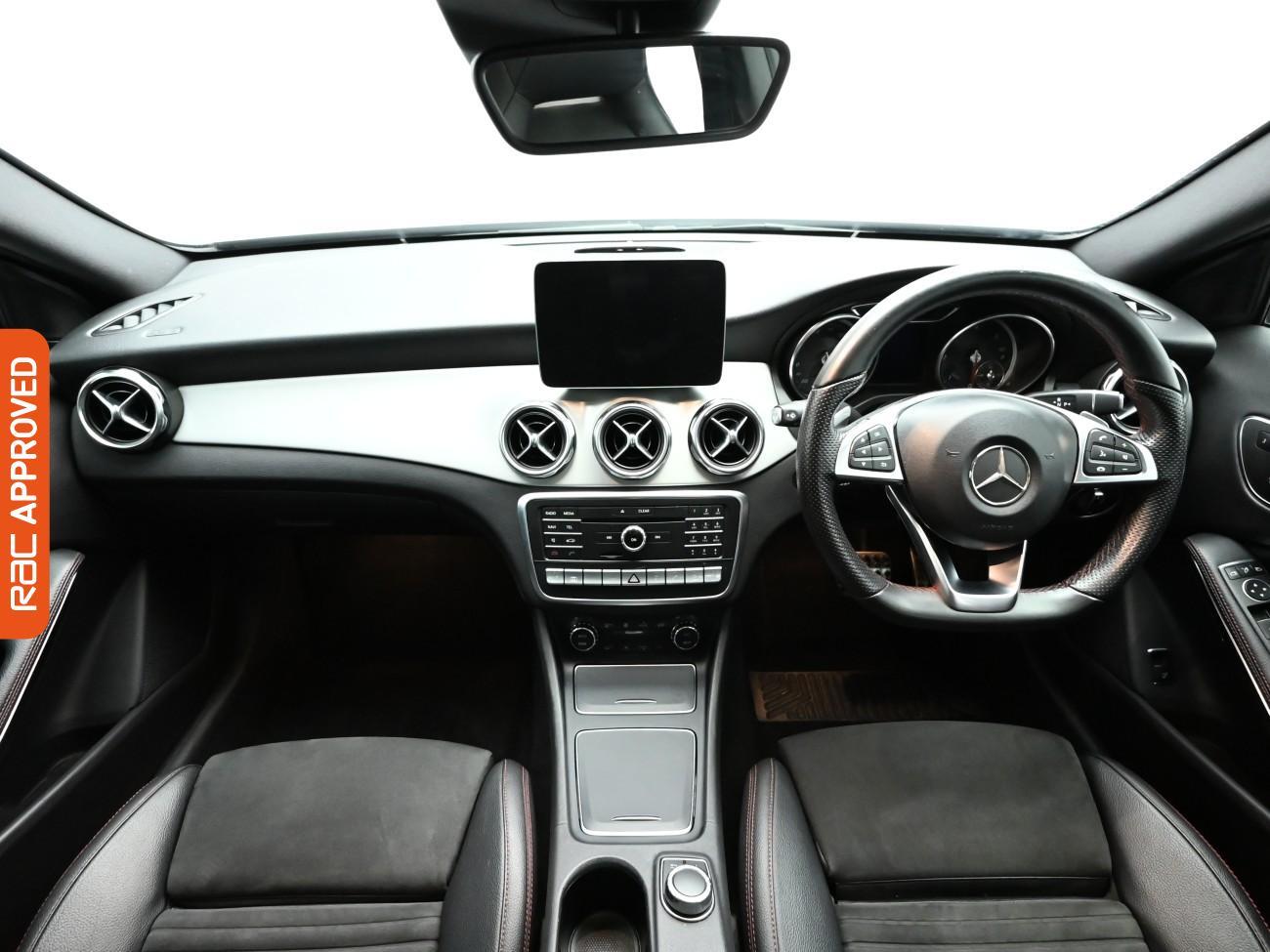 Used Mercedes-Benz GLA 2018 for sale - 77340699: Photo 2