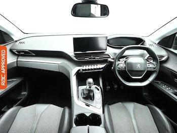 Used Peugeot 5008 2022 for sale - 76909593: Photo