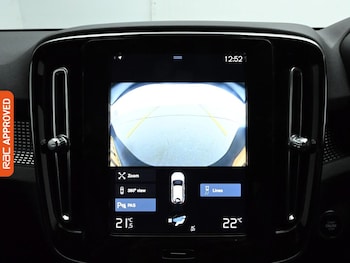 Used Volvo XC40 2022 for sale - 77535411: Photo