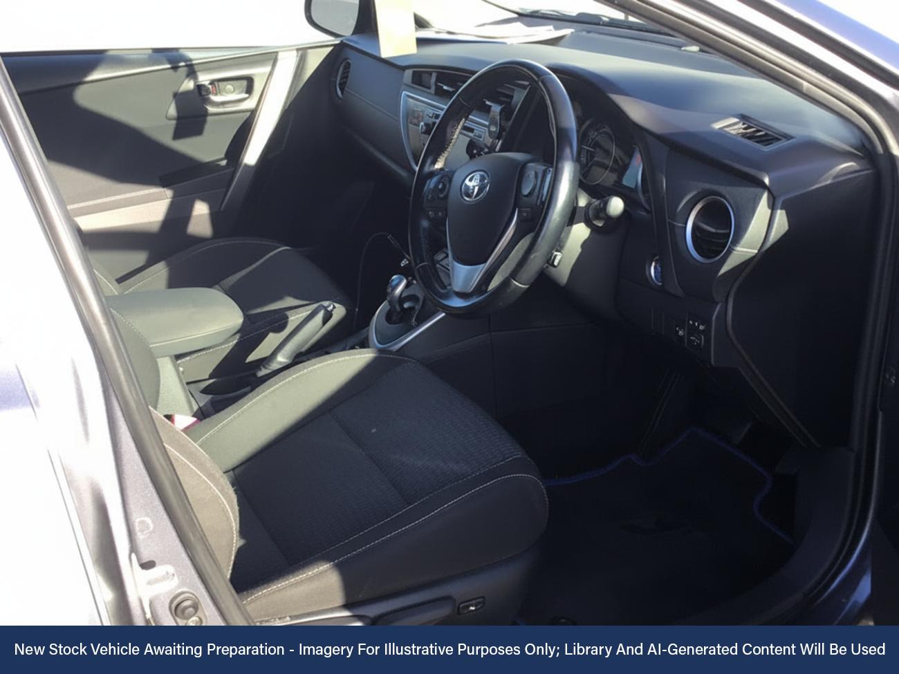 Used Toyota Auris 2014 for sale - 76629937: Photo 3