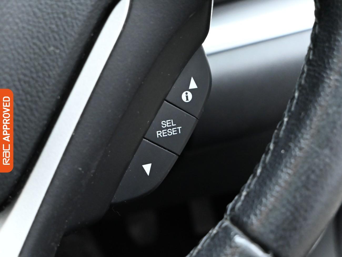 Used Honda CR-V 2017 for sale - 76636900: Photo 23