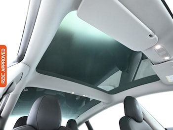 Used Tesla Model 3 2025 for sale - 76220046: Photo