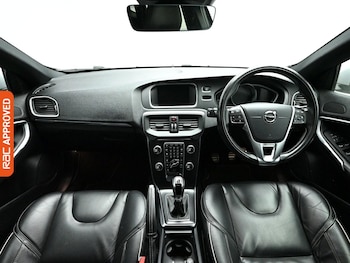 Used Volvo V40 2019 for sale - 79194446: Photo