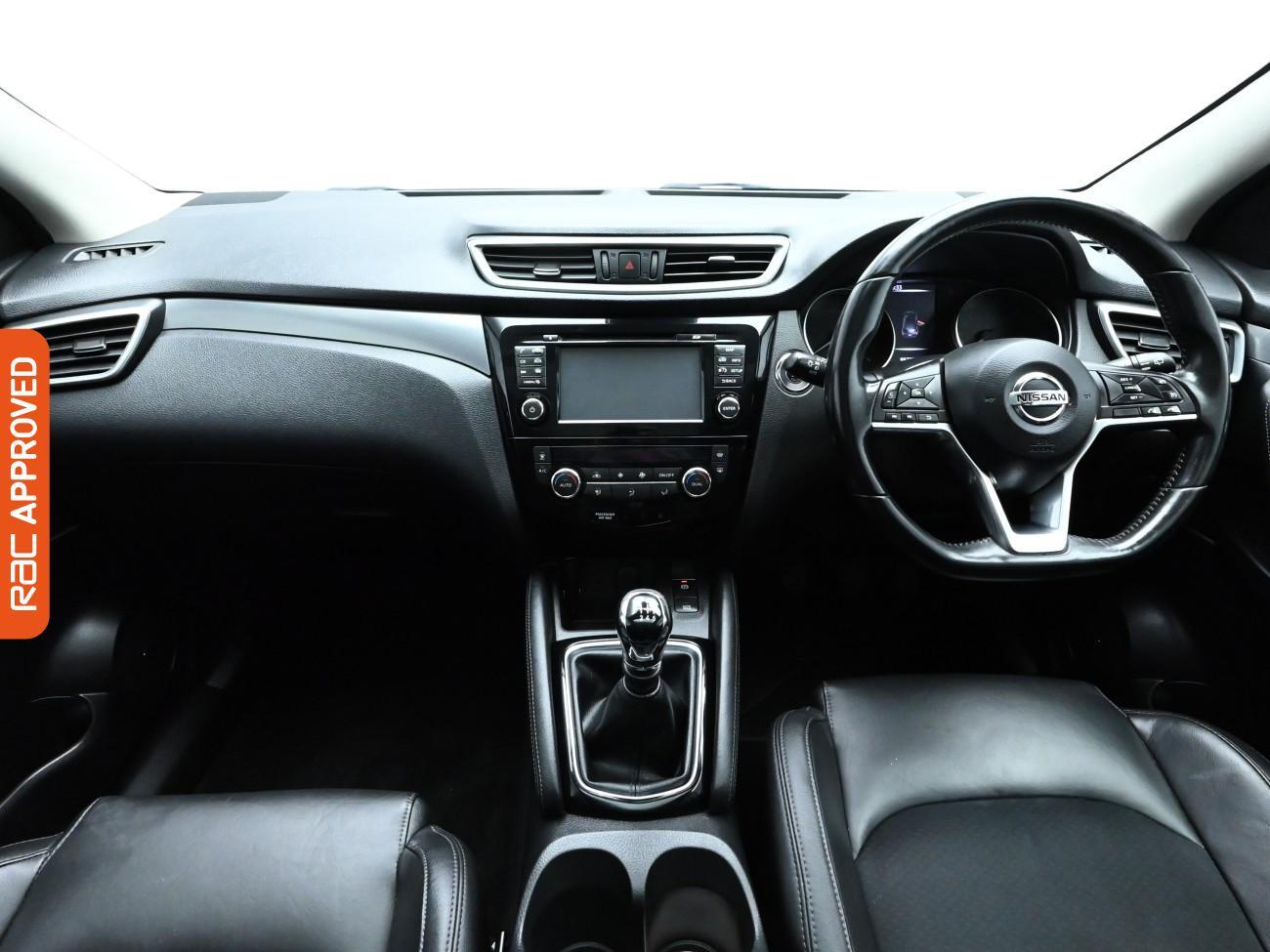 Used Nissan Qashqai 2018 for sale - 77527243: Photo 2