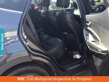 Used Hyundai Santa Fe 2016 for sale - 75626402: Photo