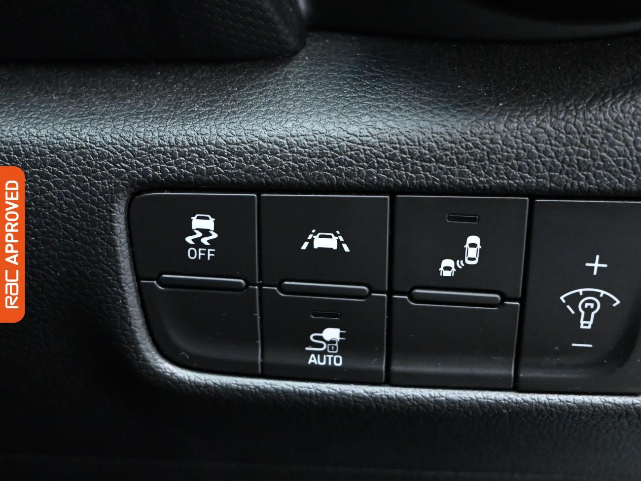 Used Hyundai KONA 2020 for sale - 76065240: Photo 27