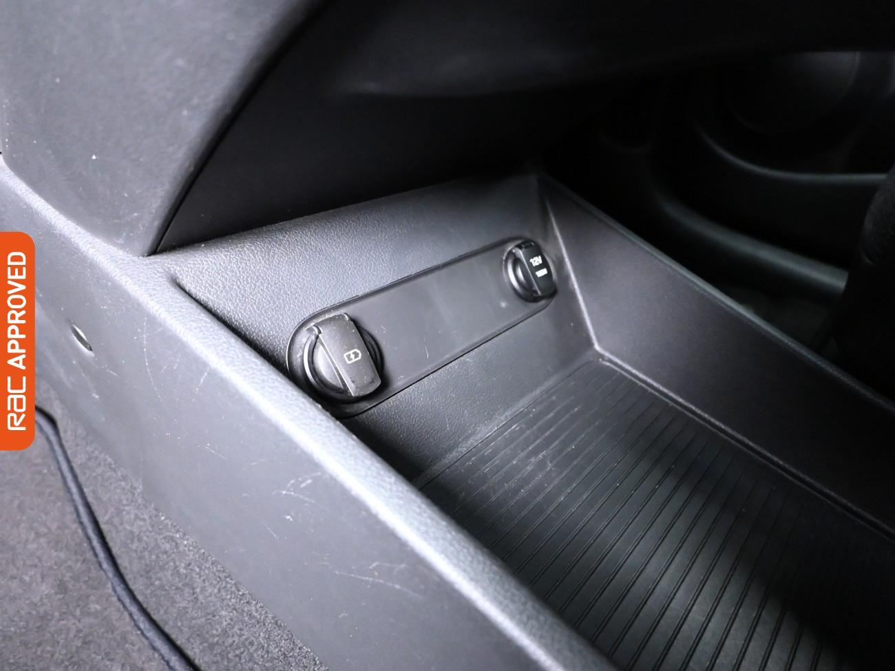 Used Hyundai KONA 2020 for sale - 76065240: Photo 30