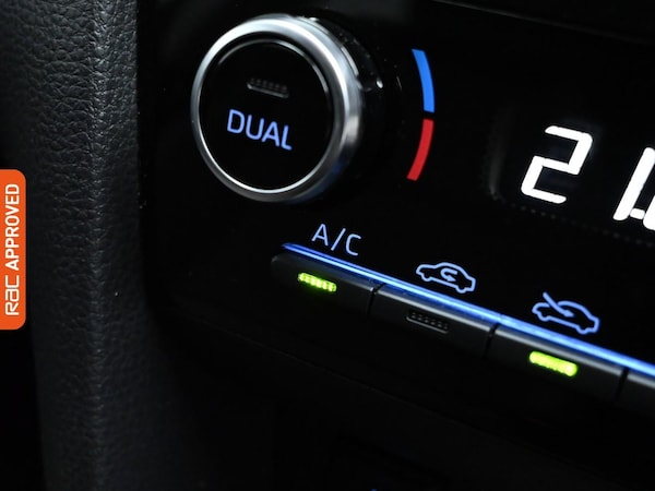 Used Toyota Yaris Cross 2022 for sale - 75053423: Photo 17