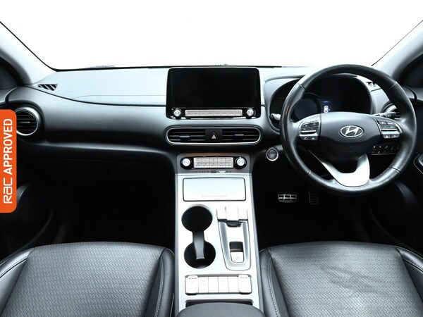 Used Hyundai KONA 2020 for sale - 76311131: Photo 2