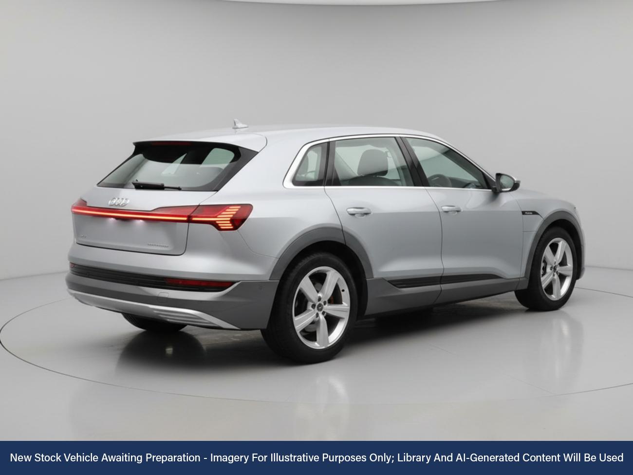 Used Audi e-tron 2022 for sale - 76391077: Photo 2