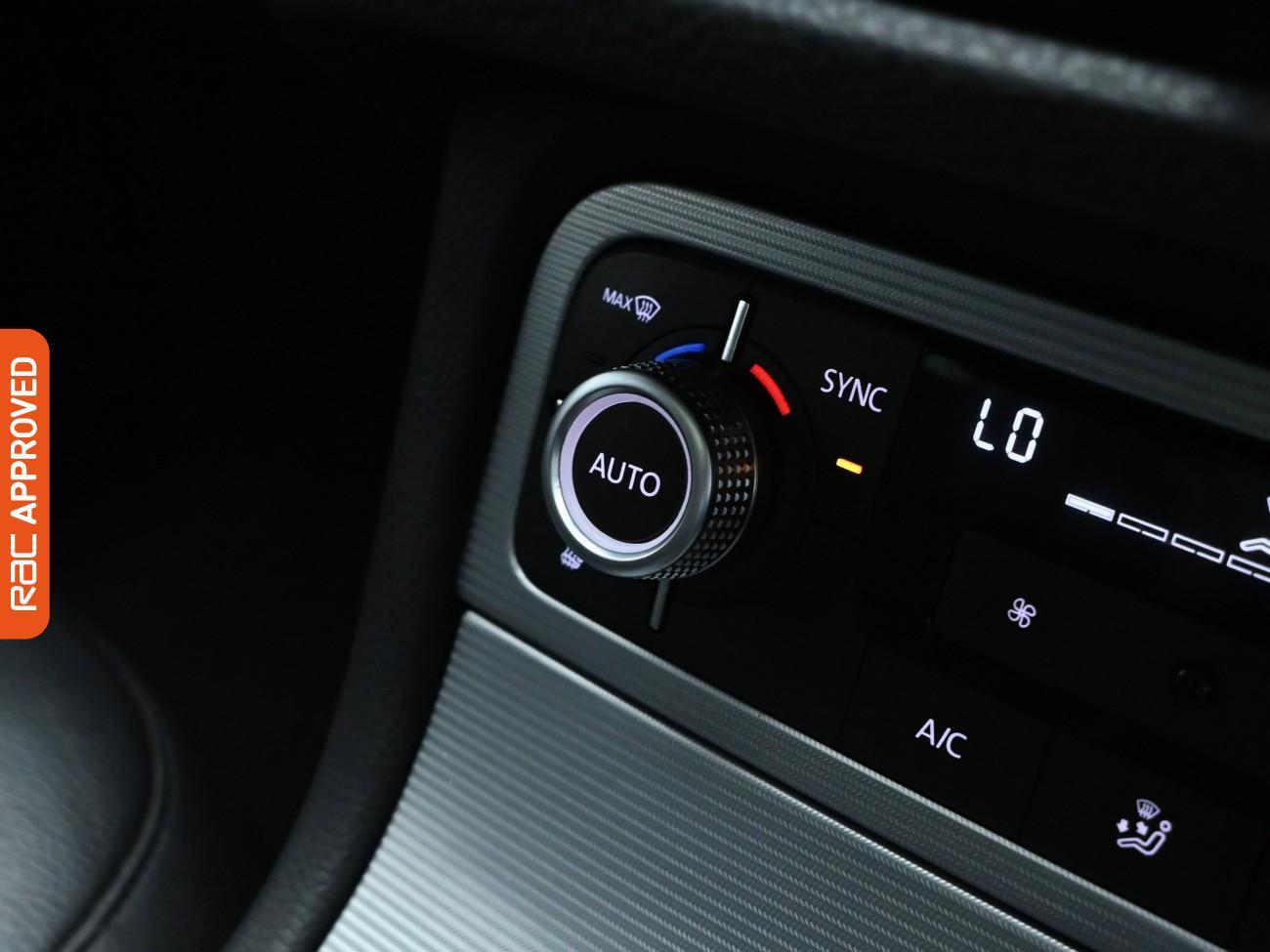 Used Volkswagen Touareg 2017 for sale - 76036842: Photo 16